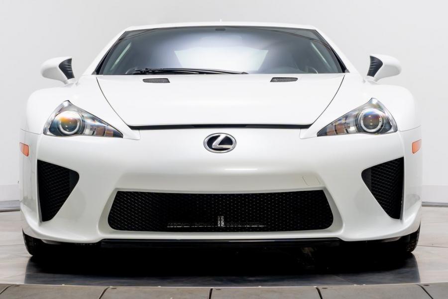  Lexus LF-A (108) 2012 года  (фото 13 из 34)